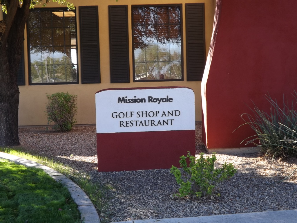 golf shop and restaurant sign